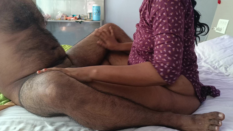 Pushpa porn: คลิปเย็ดกันร้อนแรงของคู่สามีภรรยาทมิฬ ไวรัล