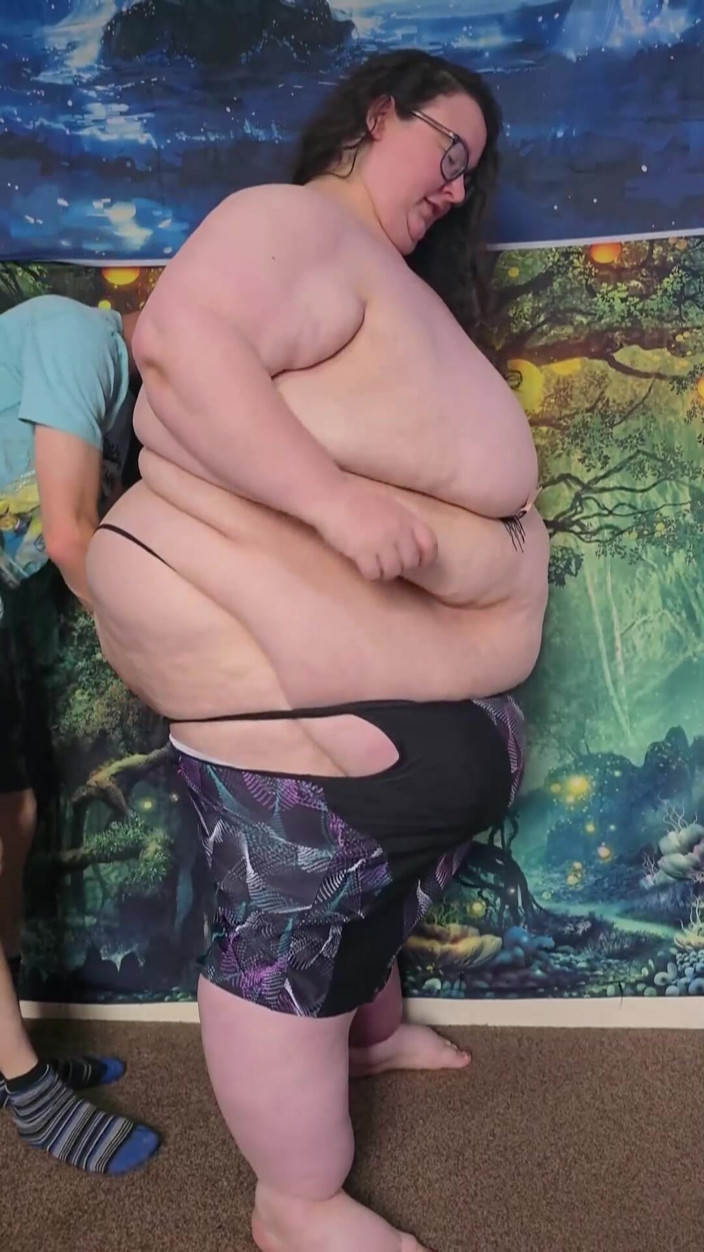SSBBWLadyBrads: SSBBW tłusta bogini stroje kąpielowe przymierzają