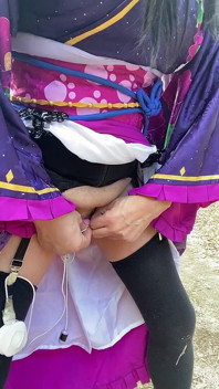 No.112 Kış kırsalında görünen Hayalet Kimono güzeli bir travesti güneşli glade'nin içinden geçiyor bölüm 2