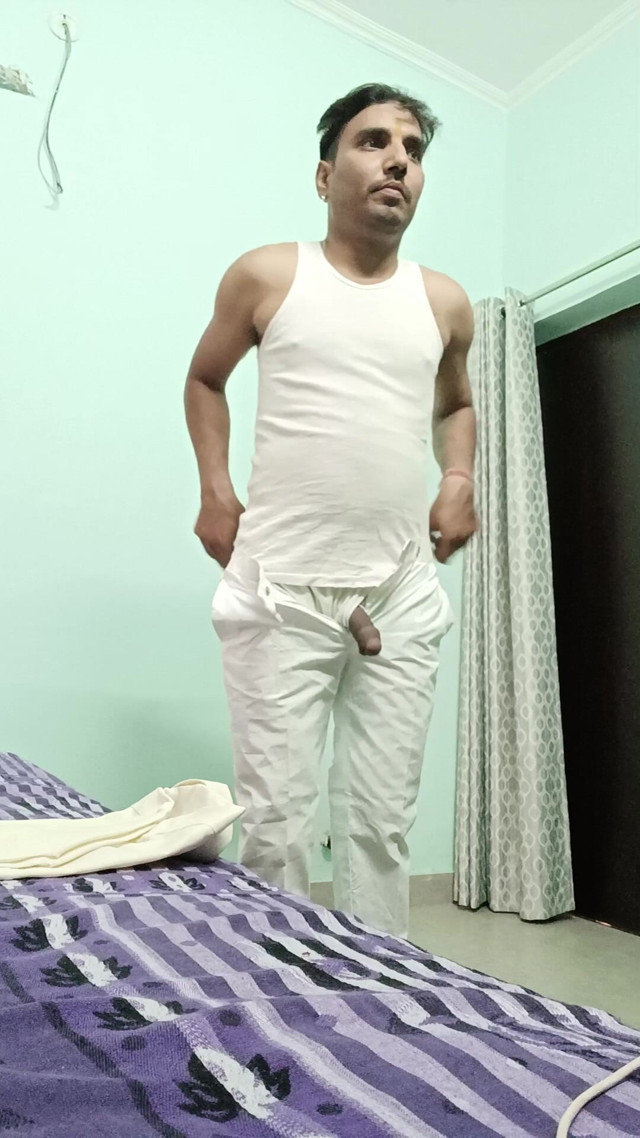 Indian Desi Masturbating (Indian Desi Man)