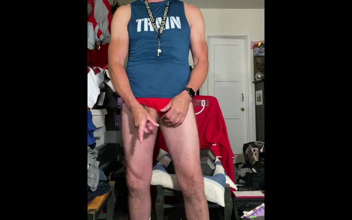 JockDad87: Jockdad87 huấn luyện con cu của anh ấy để bắn tinh trùng...