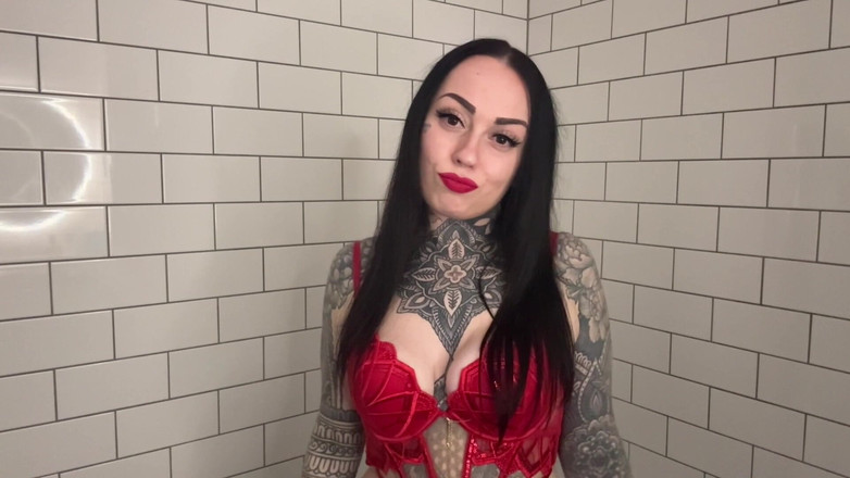 Miss Valentina: 官能的な排水ゲーム JOI