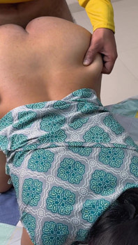 Une effraction dans la maison de Komal a pillé de l’or et l’a frappée par derrière