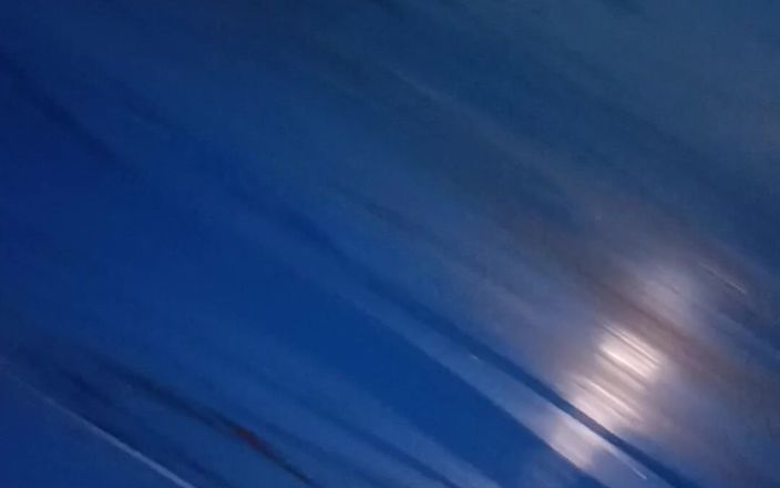 BerryButt01: Ягодная жопа, писс, выскальзывание и слайд в ночное время