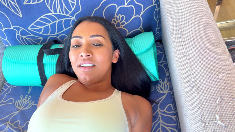 Latina Fetish: Courtney: Gym Bag in Hand,rope on Her Wrists (4k + Bts)