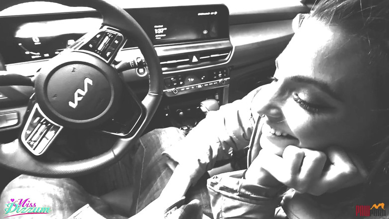 PNW Porn: Ședință foto în Woods umplută cu spermă și pișată