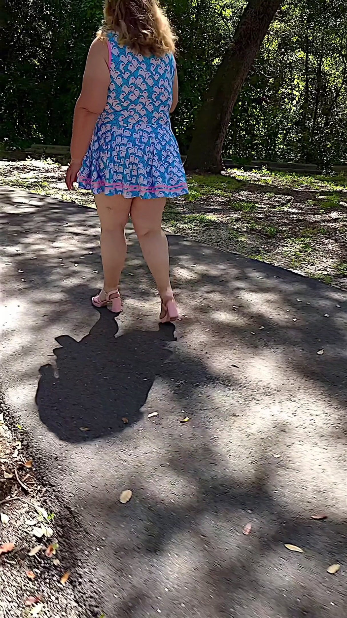 Jamdown26 Big Fat Ass BBW SSBBW Porn: Jamdown26_da0603 - Hot Sexy BBW Walking Outdoors in the Park Wearing...