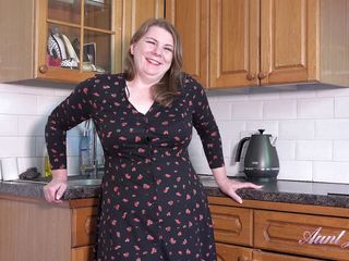 Aunt Judy's: MosterJudys - Cookin &#039;i köket med 50 år bystiga BBW Rachel
