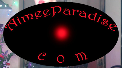 AimeeParadise: Üvey annemin şehvetli yüzünün özel olarak yakın çekimde olması hoşuma gidiyor! Sanki onu...