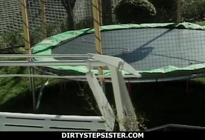 Dirty Stepsister: Wunderschöne stiefschwester outdoor-sex mit dünn dem stiefbruer