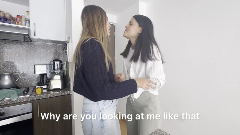 scarlettandc: Meine ex-freundin kommt zu mir nach hause, um sex zu...