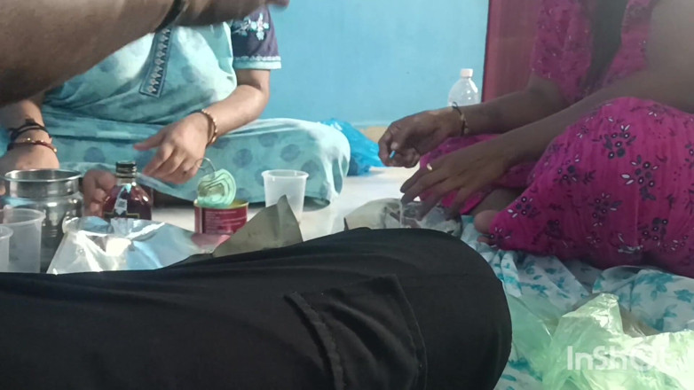 Reshmahotever: Birlikte öğle yemeği yiyor