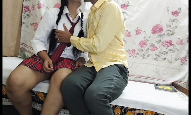 Sex bird: भाग-1 सेक्सी छात्र को पढ़ाते समय टीचर ने अपना दिमाग खो दिया और उसकी जोरदार चुदाई की