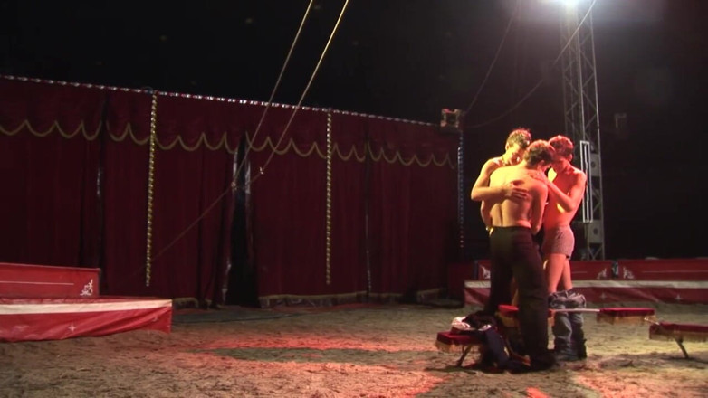 Gay X: Plăcere anală fără sfârșit - (Fără prezervativ) - scena 01