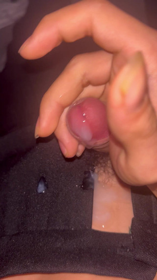 Quan Vietnam 18: Právě skončilo dlouhé únavné setkání a je skvělé ležet v posteli...