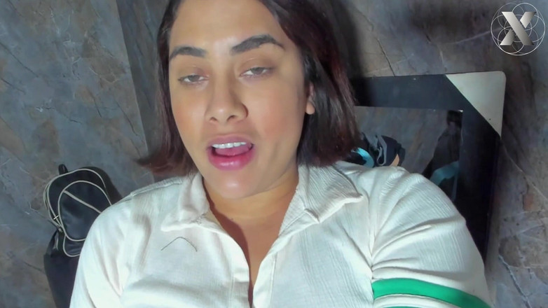 Feet Lovers club: Orgasme dari lidah sendirian