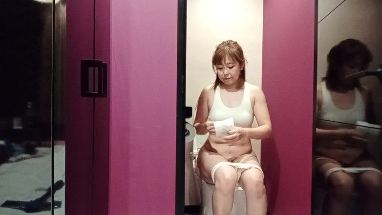 Mayumi Kanzaki: 人妻の日常