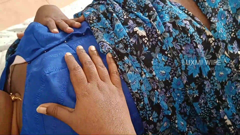 Luxmi Wife: 흑인 대물 자지에게 따먹히는 핫한 금발