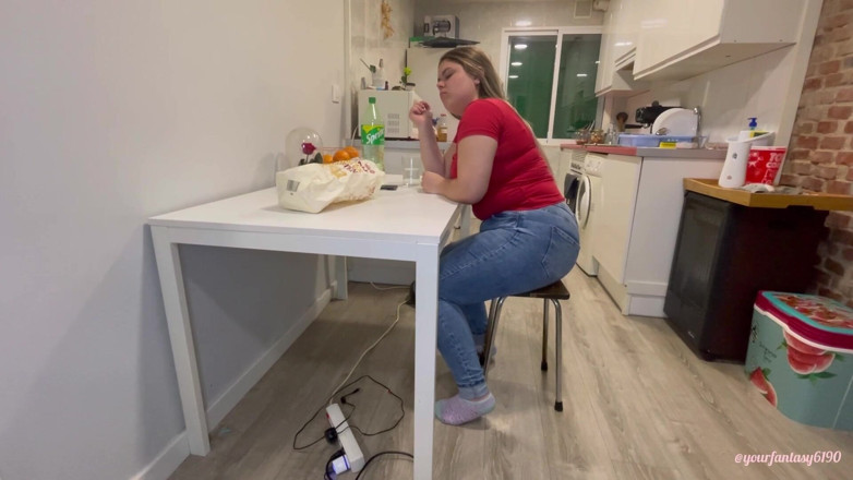 Your fantasy studio: Shameless farting while eating