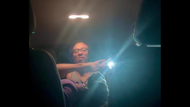 Hershey Kiss: 书呆子男友的鸡巴被吮吸,让我骑乘他直到我高潮