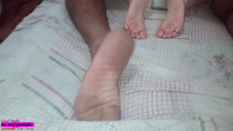 Cuckold Couple Swing: She wanted to cheat on her husband in a motel
