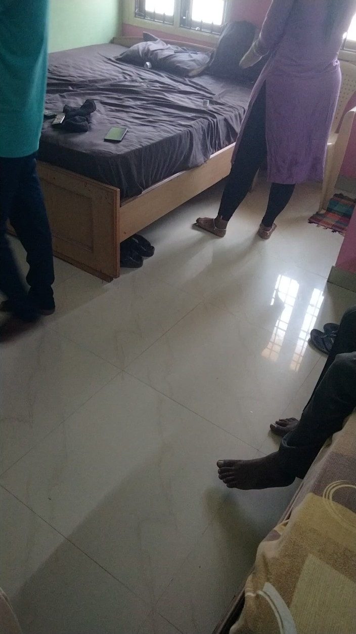 Tamil lesbian: Vorbereitung zum Porno-Videoshooting