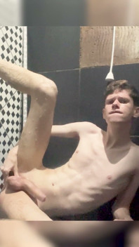 Kedoimath - a Twink Ready to Get Fucked in the Shower