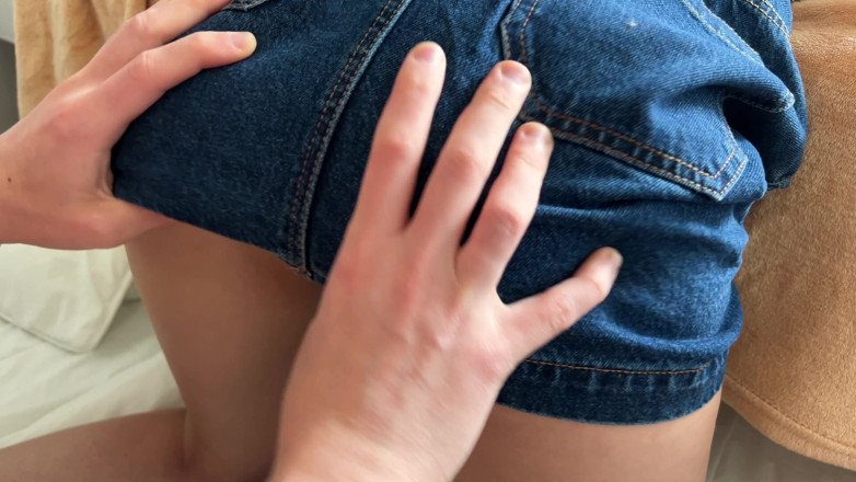 Mia Foster: Il mio capo mi scopa mentre è una pausa caffè