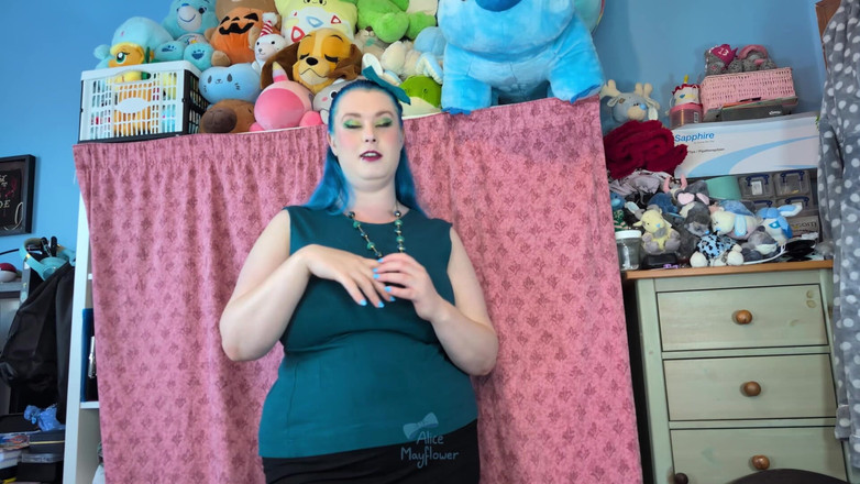 Alice_Mayflower_Scottish: Ibu tiri lagi asik dengan lembut - gadis solo