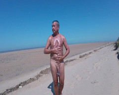 Andy: Ziua uleioasă pe plajă
