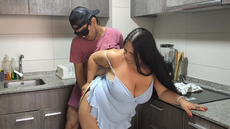 Riderqueen: Video lengkap untuk penggemar, tante semok dientot di dapur