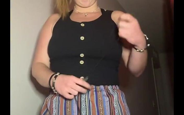 April Sparx: Konyol