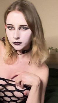 Goth Pixie Shadow Bed - वाइल्ड डिल्डो सवारी के लिए फिशनेट स्ट्रिप