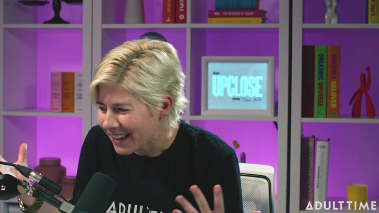 Adult Time Podcast: Hailey Rose: Tumblr, Swingers &amp; Kejadian Bijirin | Podcast Masa Dewasa