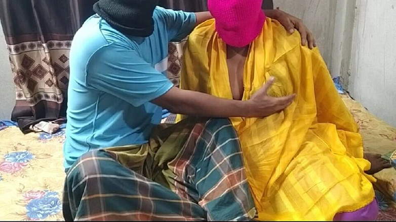 Hot_wife999: भारतीय बंगाली पत्नी पति के साथ चुपल वीडियो गांव की लड़की