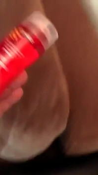 Amateur milf met grote tieten geneukt en klaarkomen op poesje door grote pik