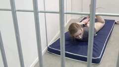 Restricting Ropes: Cobie - guardia de la prisión dominada