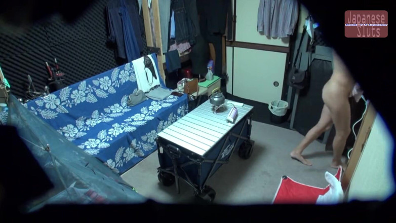 Studio JAV Launcher: Aku dientot perlahan sama teman istriku di kamarku dan perlahan-lahan...