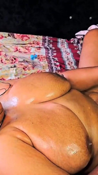 76 anos de idade, Frisky Amature Stud martelada por 14 polegadas enorme pau preto