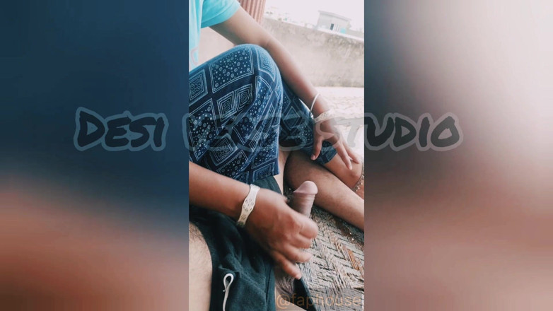 Payal fantsey zone: Handjob liar bhabhi desi dengan tangan panas &amp; buah dada terdedah...