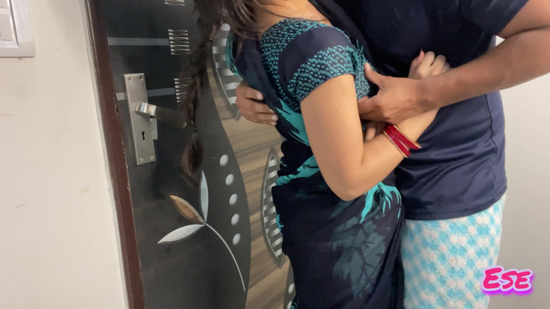 Sammy Sins: 我家门口的陌生人被干了