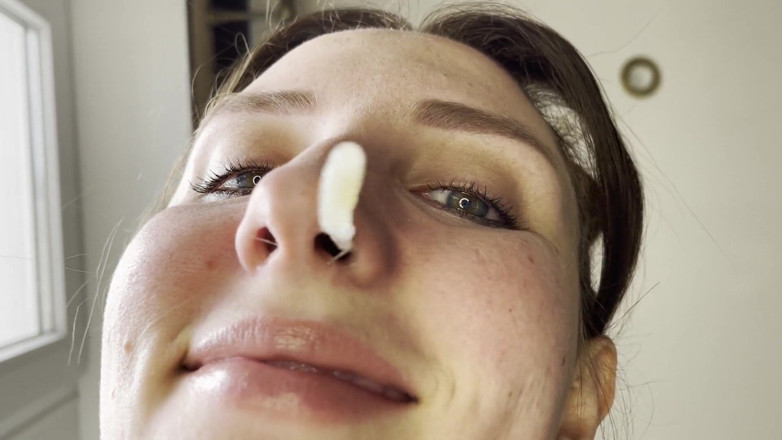 Hottie goddess: Espremendo o nariz, meleca, pingando pov