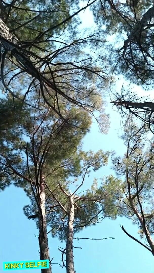 Sasha Bikeyeva: 변태 셀카 - 야외에서 엉덩이를 핥은 후 거대한 시오후키로 핥는 보지