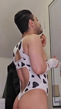 Shemale Sissy Macht Sich Fertig Fr Parti Seks /