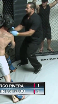 Idealna brunetka loszka zostaje wbita od tyłu