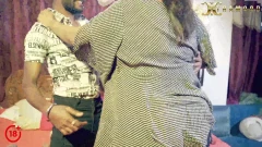 Nackter tanz mit sexy sucharita nach party-sex, hardcore-dreier