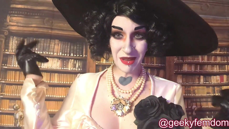 Geeky Femdom: Valentine Date med Lady Dimitrescu