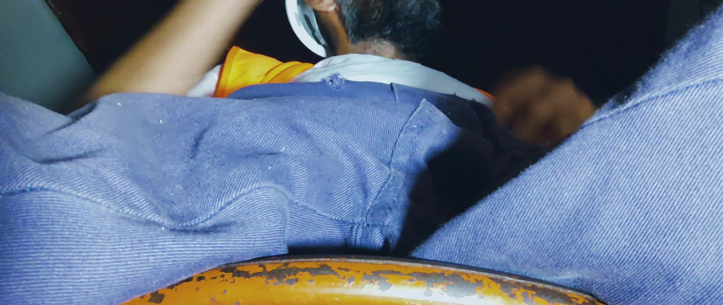 Stink HairyMale: Pantaloni albaștri și cizme