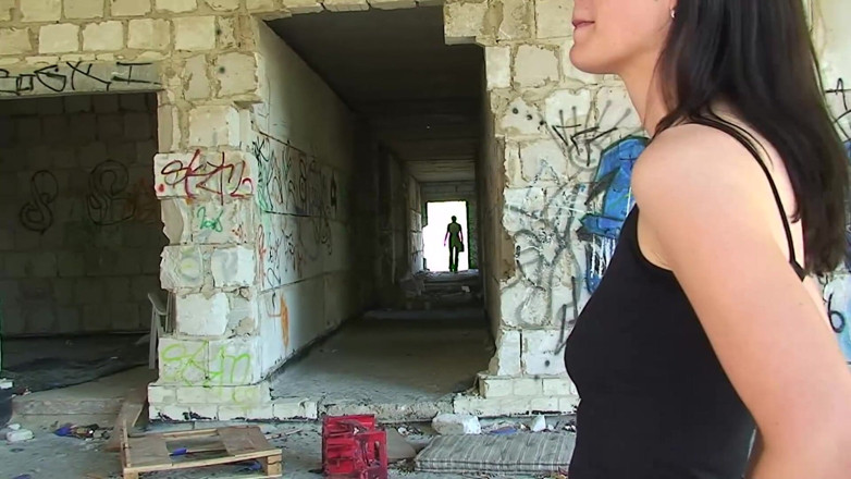 German amateur - 100% German hardcore videos: La milf sexy sta soddisfando il cazzo duro del suo...