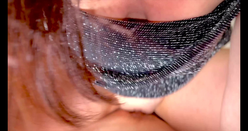 DeviantStud: Club nocturno - chica monta polla para un facial